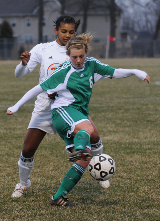 Geneseo makes most of opportunities in win over UT